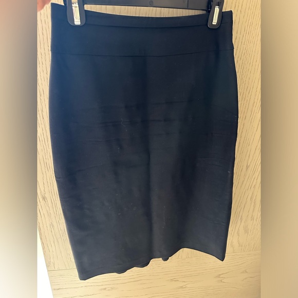 Black Reiss pencil suit skirt size UK6 or USA2 in great condition - Picture 3 of 3